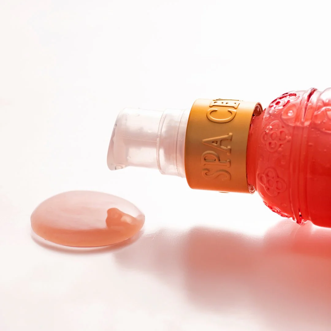 Lotus & Rambutan - Active Cell Extract + Vitamin B12 Ultra-Hydrating Day & Night Treatment 50ml - Image 8